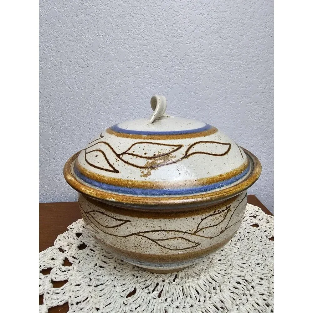 David Chohlidakis Ceramic Pottery Covered Casserole Dish, Serviceable‎